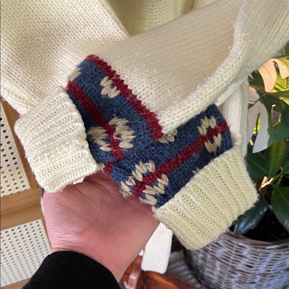 Vintage Cream Knit Sweater - Picture 4 of 5